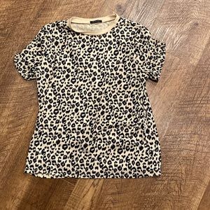 Cheetah tee shirt.